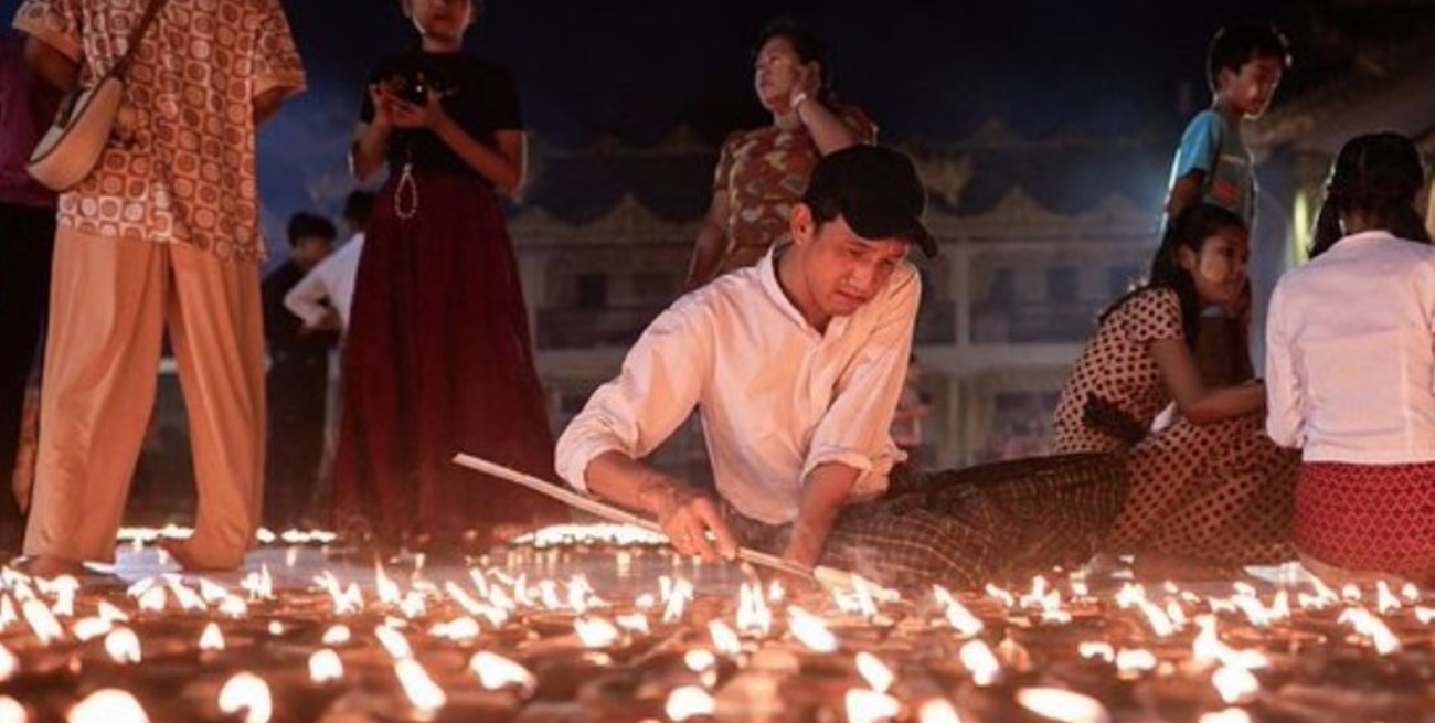 Myanmar: al menos 24 muertos por un ataque con parapente del ejército durante un festival budista