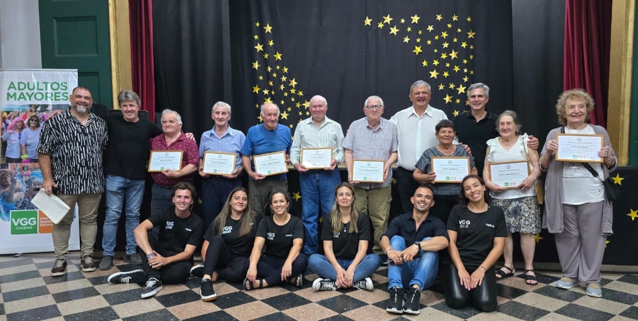 Villa Gobernador Gálvez rinde homenaje a sus adultos mayores