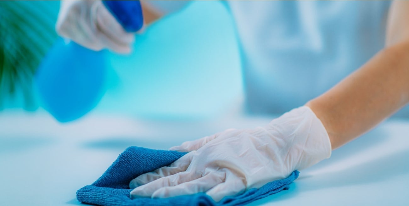 Vinagre y agua oxigenada: cómo usarlos con seguridad para una limpieza eficaz