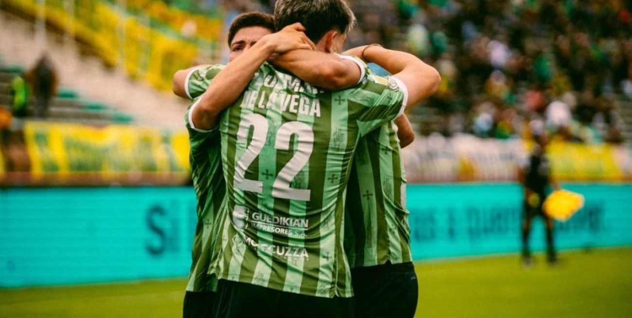 Gran triunfo de Aldosivi ante Huracán en la lucha por el descenso