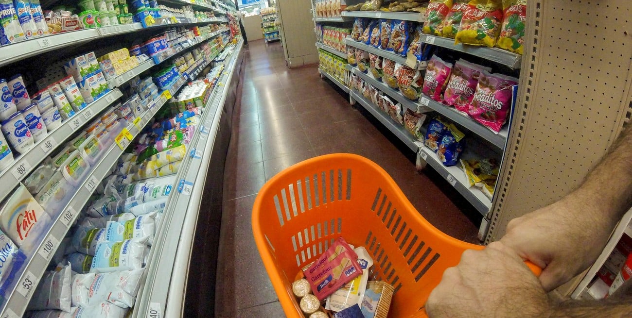 La confianza de los consumidores vuelve a crecer 2,24% este mes, tanto en segmentos medios como en sectores con ingresos bajos