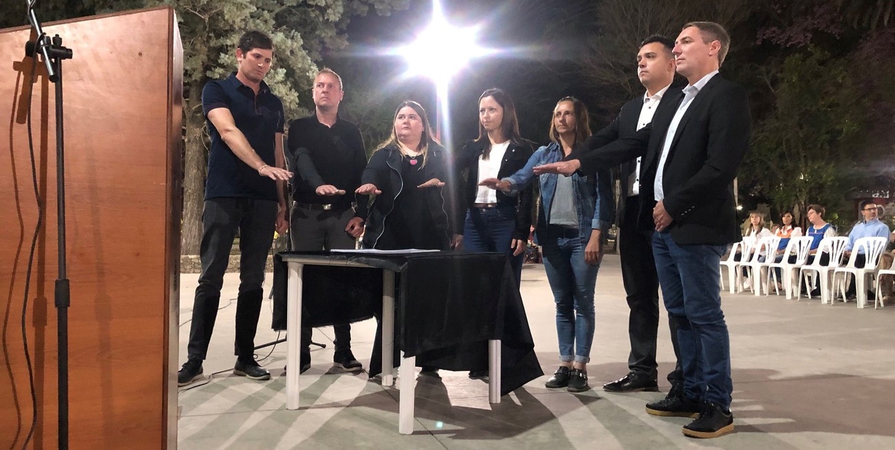 En un acto histórico, Sastre juró lealtad ante la nueva Constitución de Santa Fe