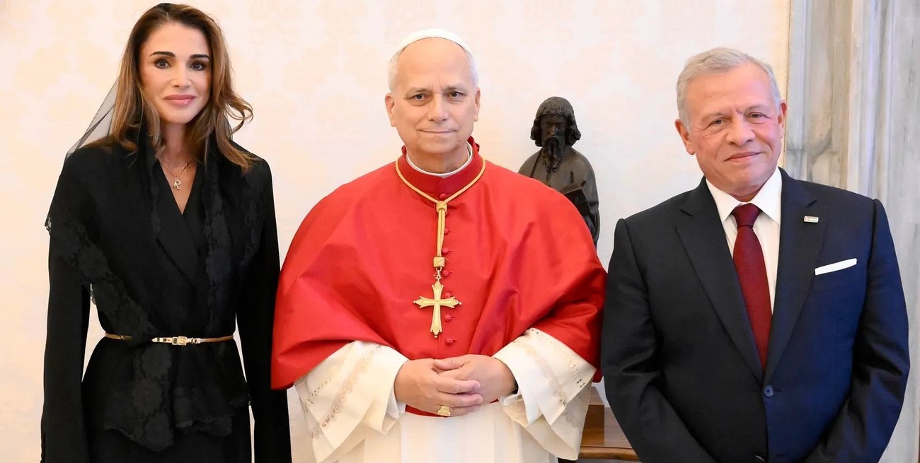 Los reyes de Jordania hacen historia, en la primera audiencia privada entre monacarcas y el papa León XIV