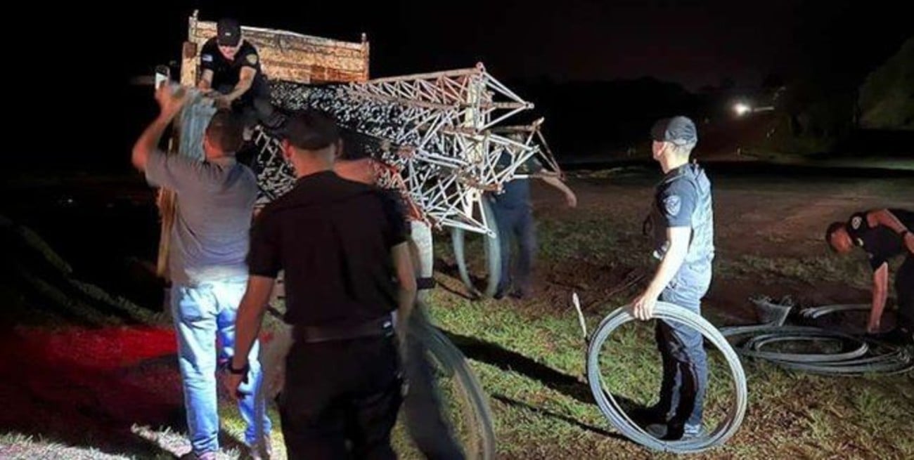 Misiones: robaron una torre de transmisión de 48 metros de un canal de televisión