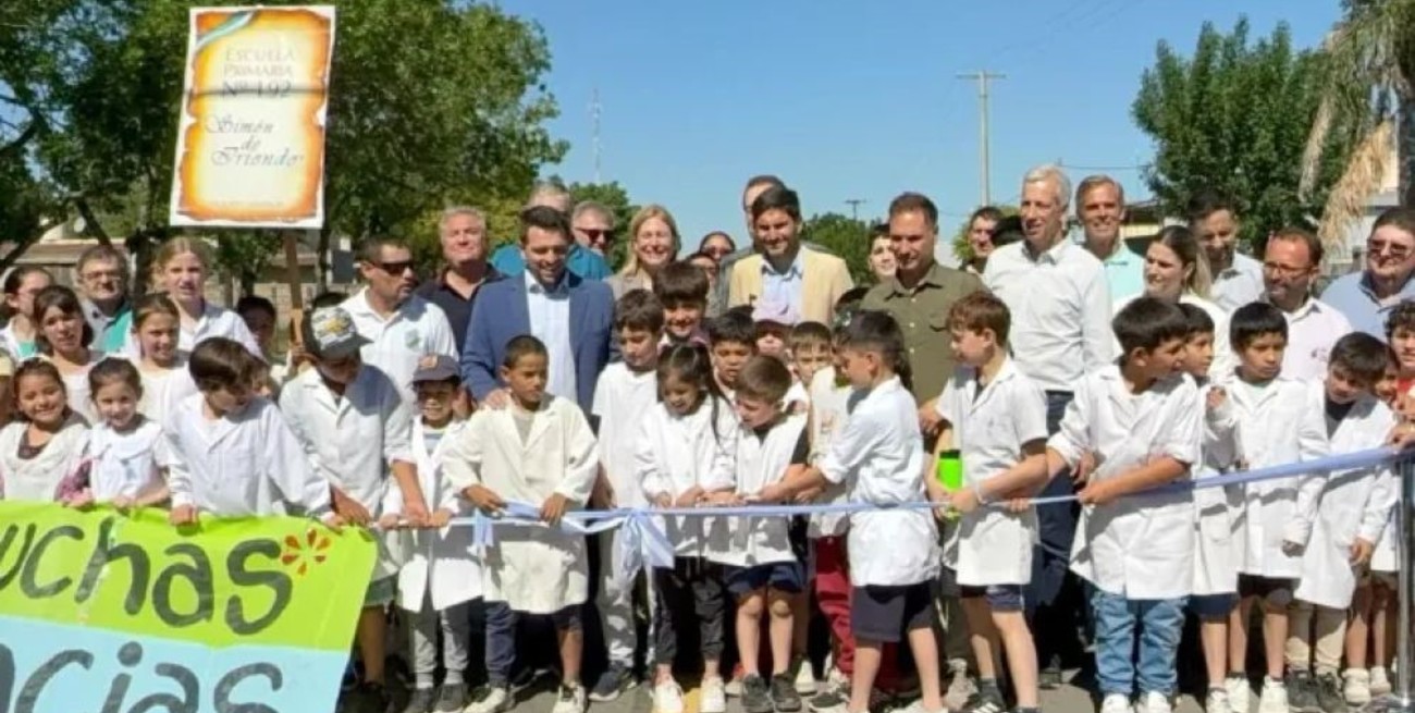 Moussy celebró la inauguración de su acceso pavimentado
