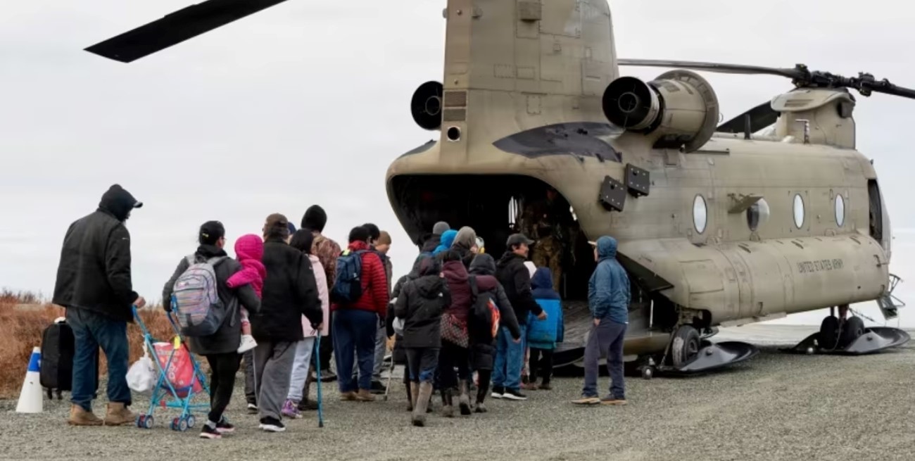 Tifón Halong provocó destrucción en aldeas de Alaska y dejó más de 2 mil evacuados