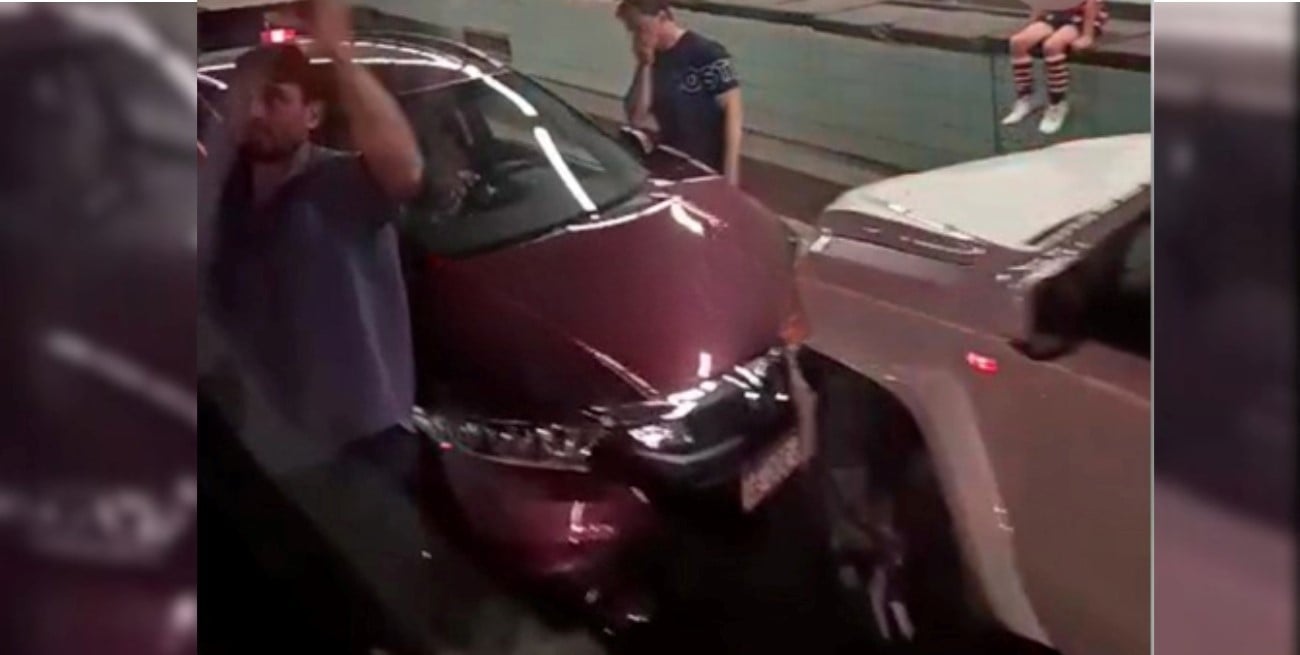 Choque frontal entre auto y camioneta interrumpió tránsito en el Túnel Subfluvial
