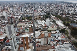 Aérea de la ciudad capital. Cada vez hay más edificios. Crédito: Luis Cetraro