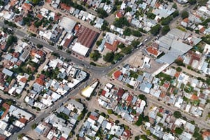 El ataque a tiros se concretó en "Las Cinco Esquinas", en pleno centro de Santo Tomé. Foto: Fernando Nicola