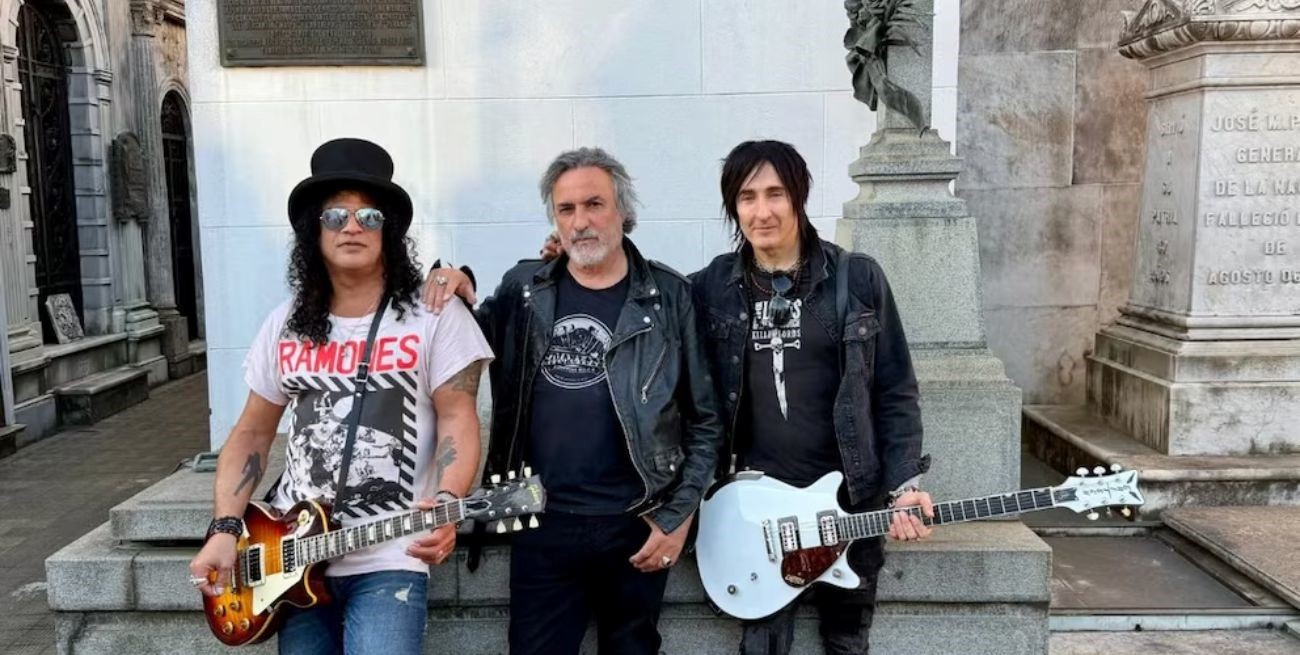 Los guitarristas de Guns N' Roses inmortalizan su paso por Buenos Aires en sesión de fotos en Recoleta 
