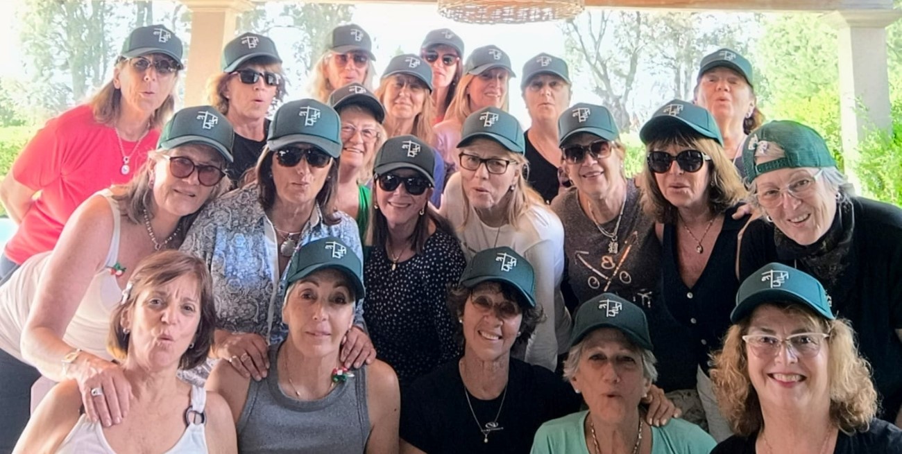 La promoción 1975 del Colegio Nuestra Señora del Calvario festeja 50 años de amistad