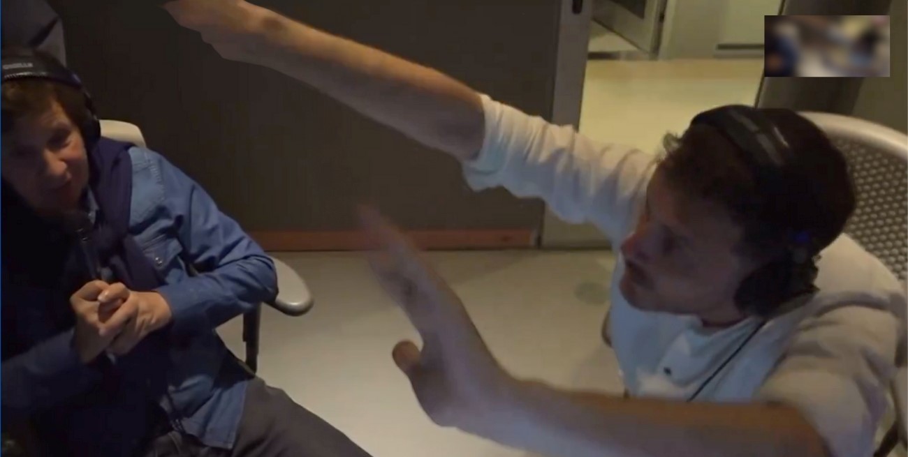 Poncharon la cabina de relatores en medio de un partido de Champions League y hubo enojo