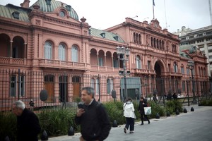 La administración central fue la que más recortes verificó. REUTERS 