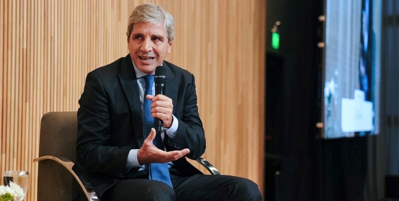 Caputo aseguró estabilidad cambiaria tras las elecciones: "No va a cambiar nada"