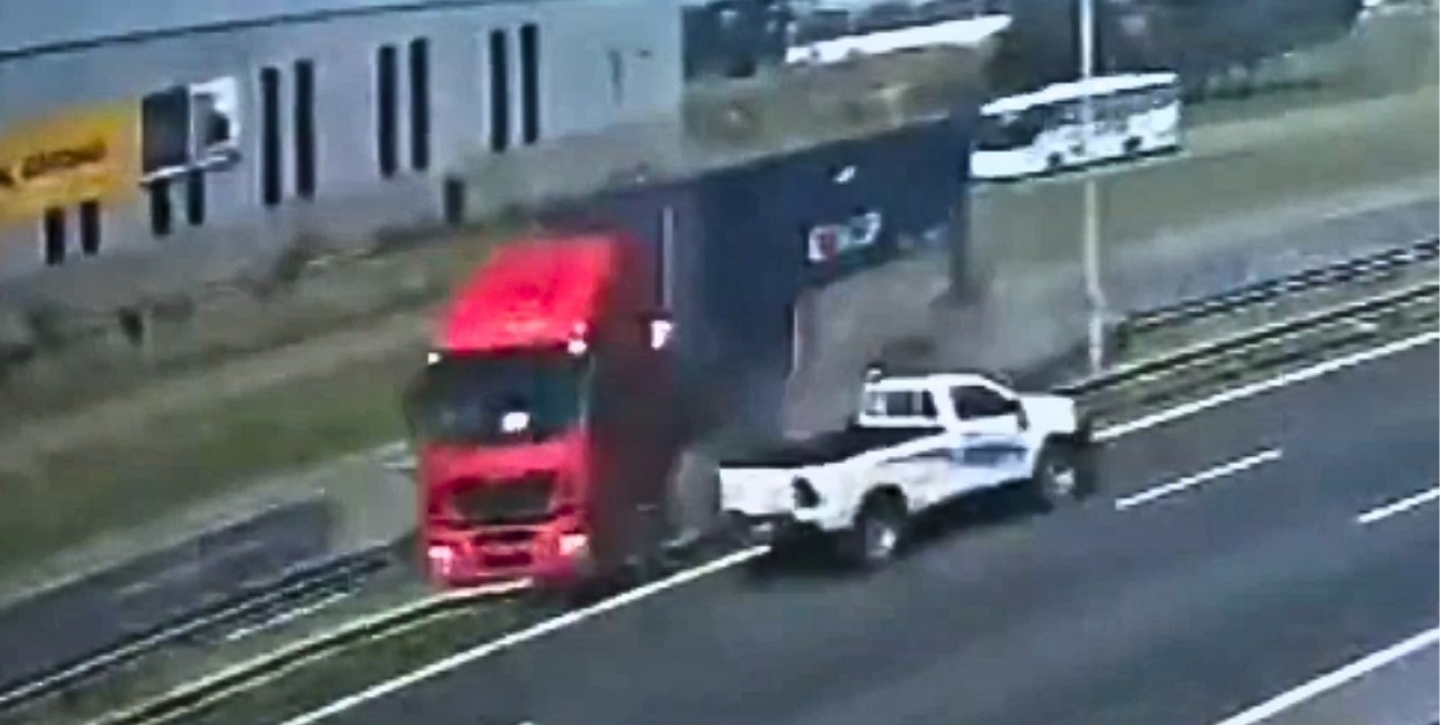 Video impactante: así fue el choque fatal entre camiones y autos en la Ruta 9