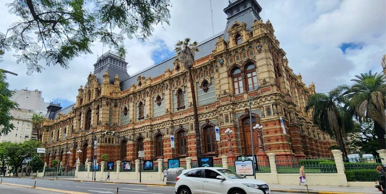 Reducen a cero los subsidios nacionales en agua y cloacas para porteños y bonaerenses