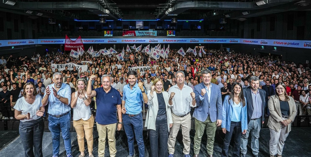 Scaglia cerró la campaña con Pullaro en Rosario: "El domingo pongamos todo para que gane Santa Fe"