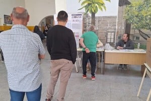 Mayor afluencia de electores en las escuelas venadenses. Foto: Sur24