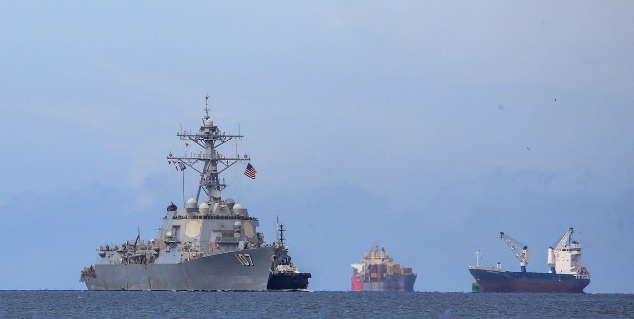 Un destructor estadounidense recaló en Trinidad y Tobago, escalando tensiones con Venezuela