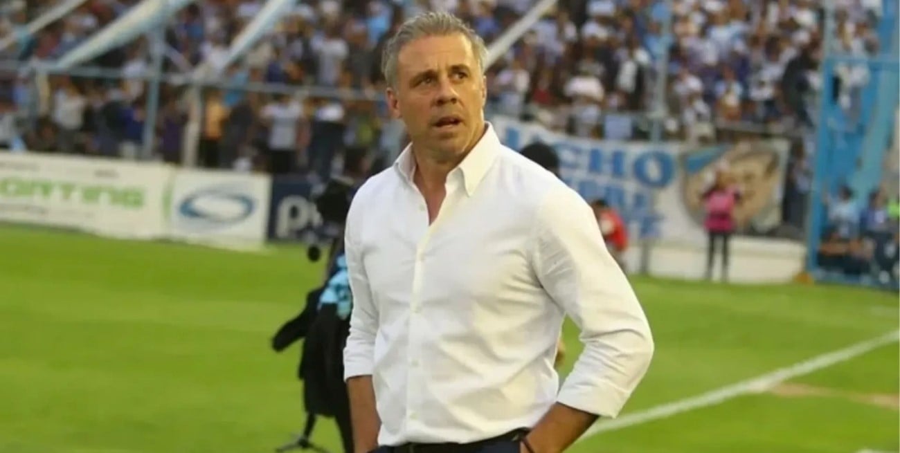 Lucas Pusineri dejó de ser el DT de Atlético Tucumán