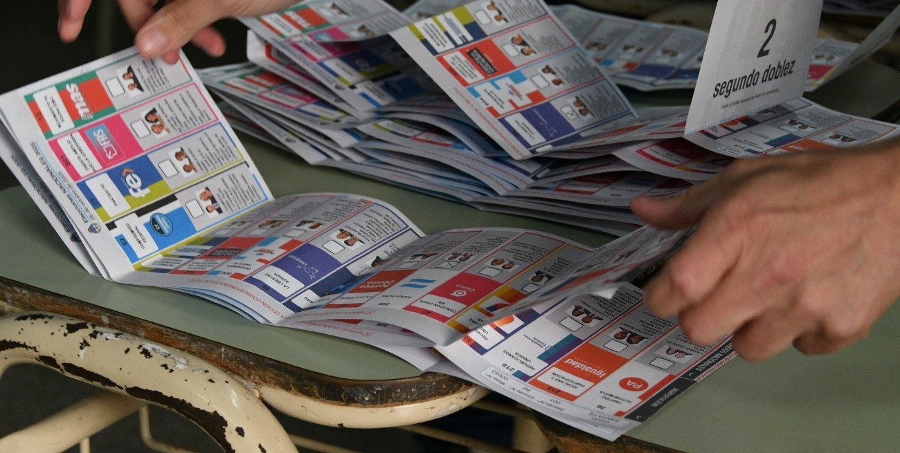 En La Capital, el violeta de LLA fue casi uniforme