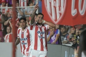 34 partidos, 4 goles acá. Foto: Manuel Fabatía