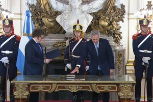 Javier Milei le tomó juramento a Pablo Quirno como Canciller de Argentina.