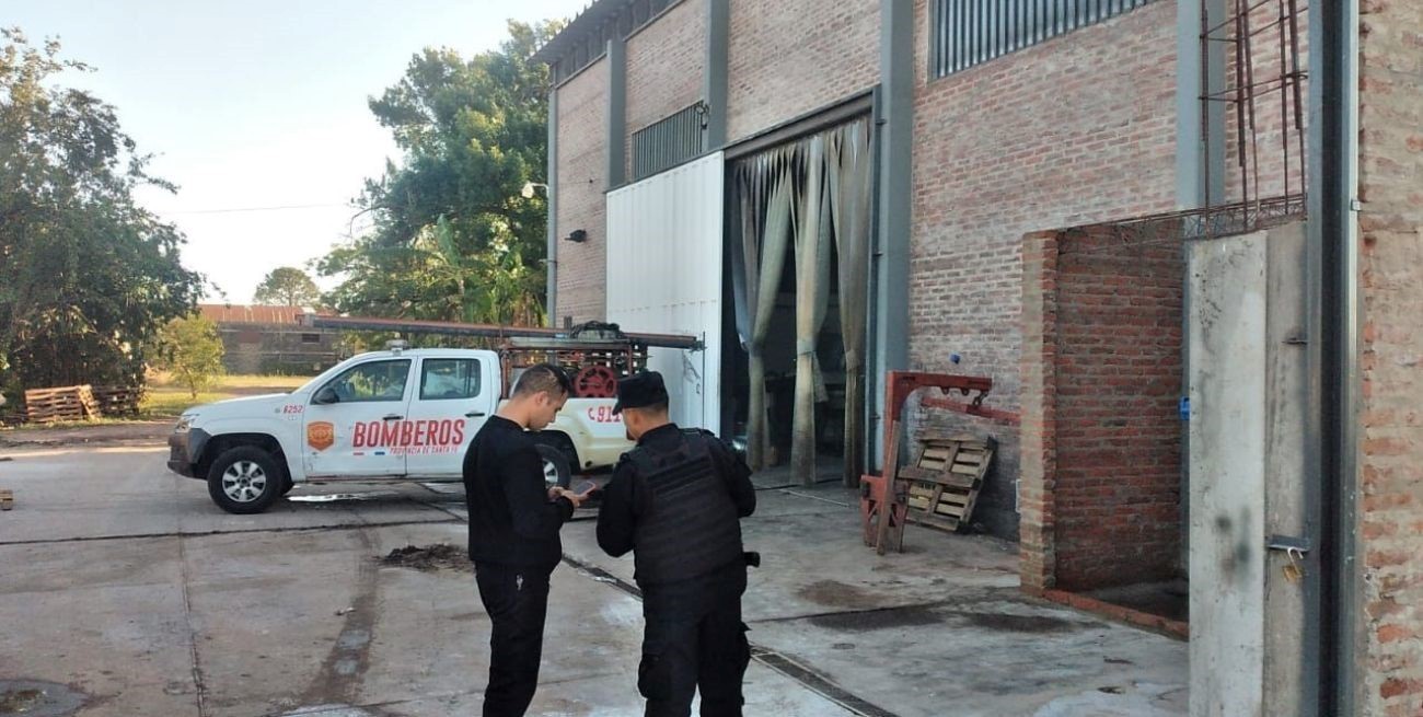 Principio de incendio en una fábrica de snacks en Recreo