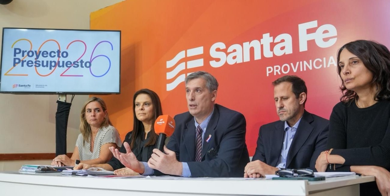 Olivares presentó el presupuesto 2026 de Santa Fe, centrado en “ahorrar para invertir”
