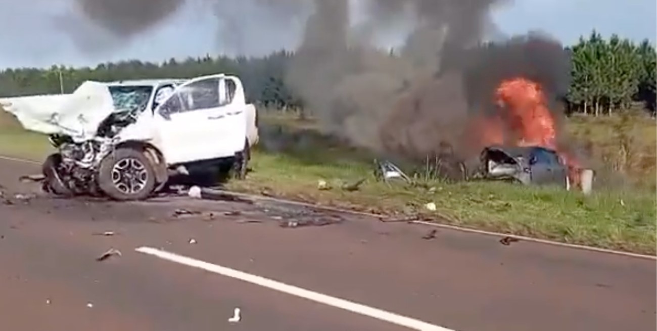 Corrientes: cuatro muertos tras choque frontal entre camionetas