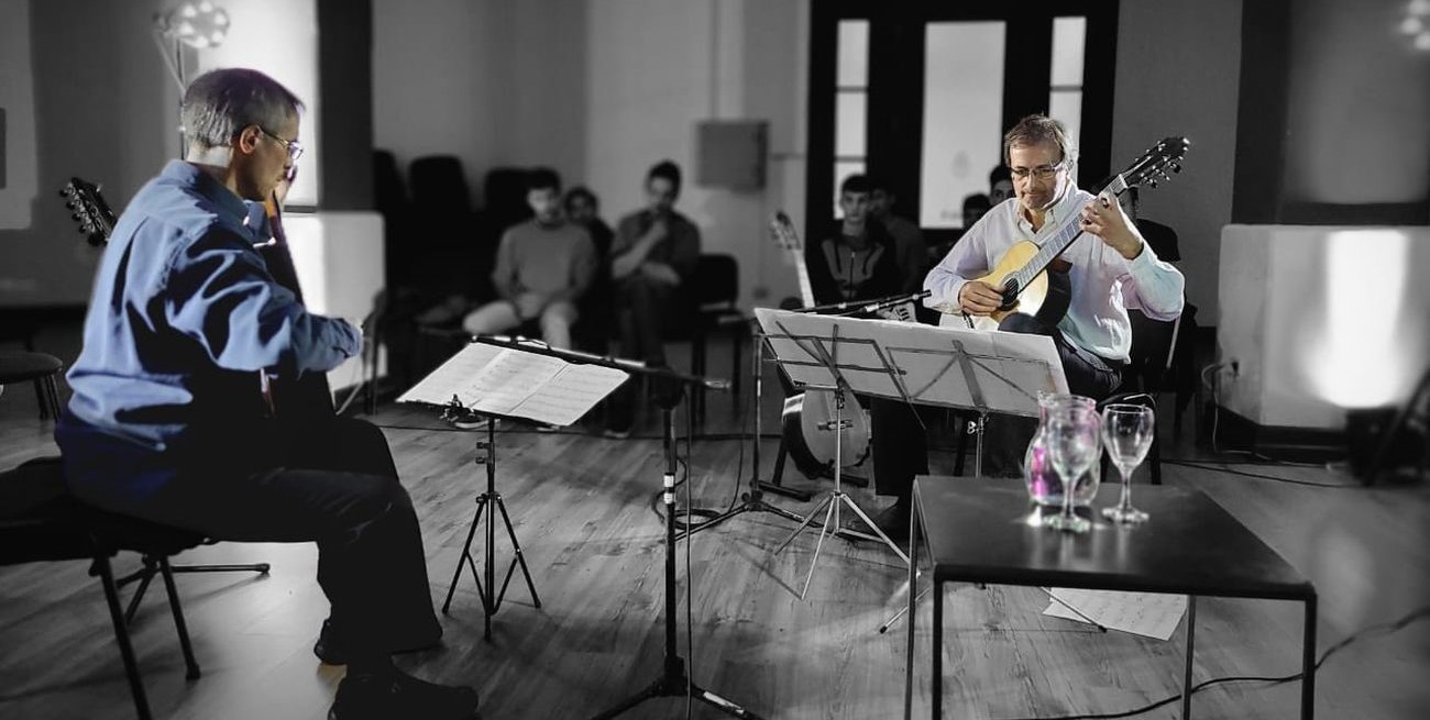 Un diálogo entre guitarras: presentan "Alma de Abeto"
