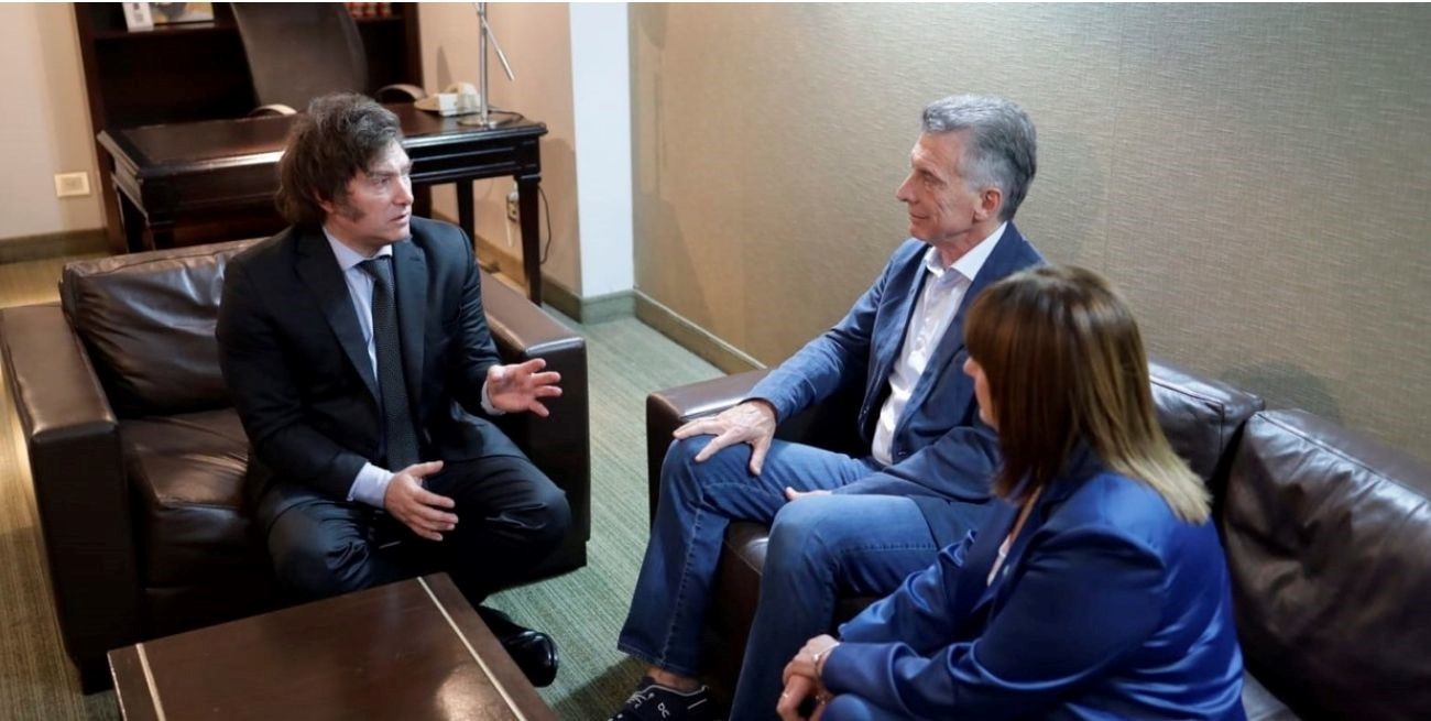 Milei y Macri cenaron en medio de las renuncias de Francos y Catalán