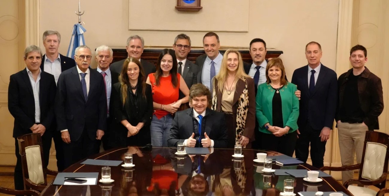 El gobierno nacional inicia la semana con el estreno de su nuevo gabinete