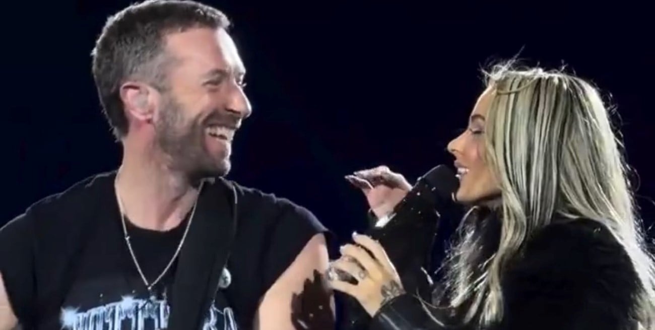 Chris Martin sorprendió en el show de Tini Stoessel en Futttura