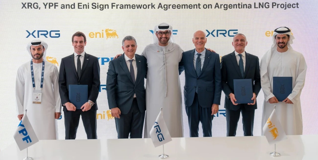 YPF firmó un acuerdo con Emiratos Árabes Unidos para el GNL argentino