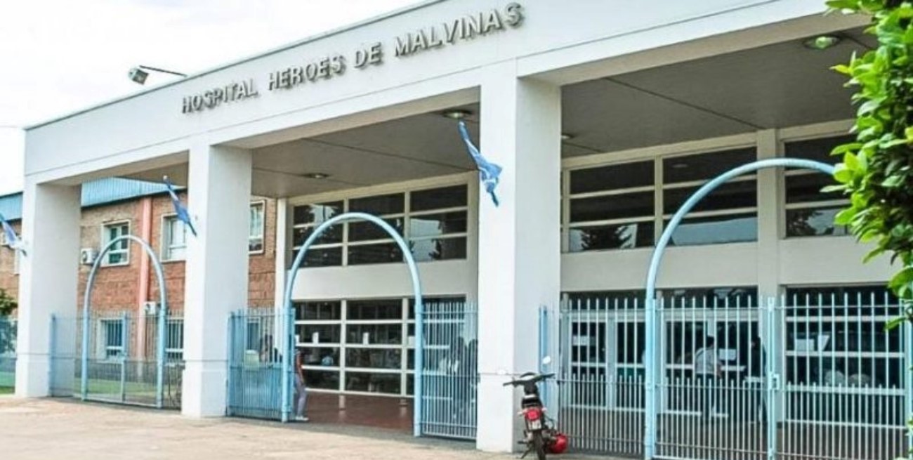 Usó a su hijo  de 4 años para dispararle a un vecino y se fugó