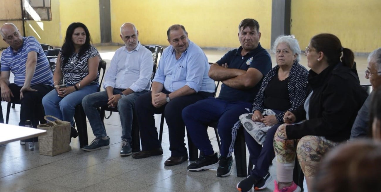 10 vecinalistas del noreste de Santa Fe le plantearon sus reclamos al intendente Poletti