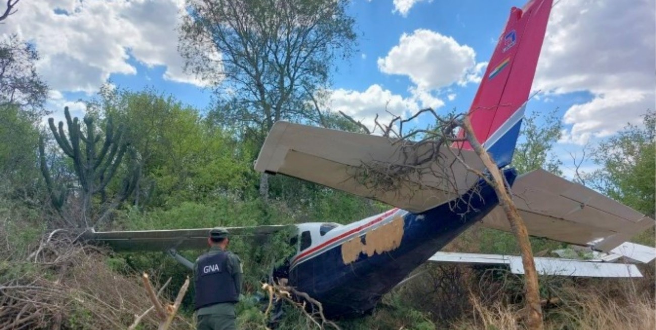 Una avioneta boliviana cayó en Salta con más de 360 kg de cocaína: hay cuatro detenidos