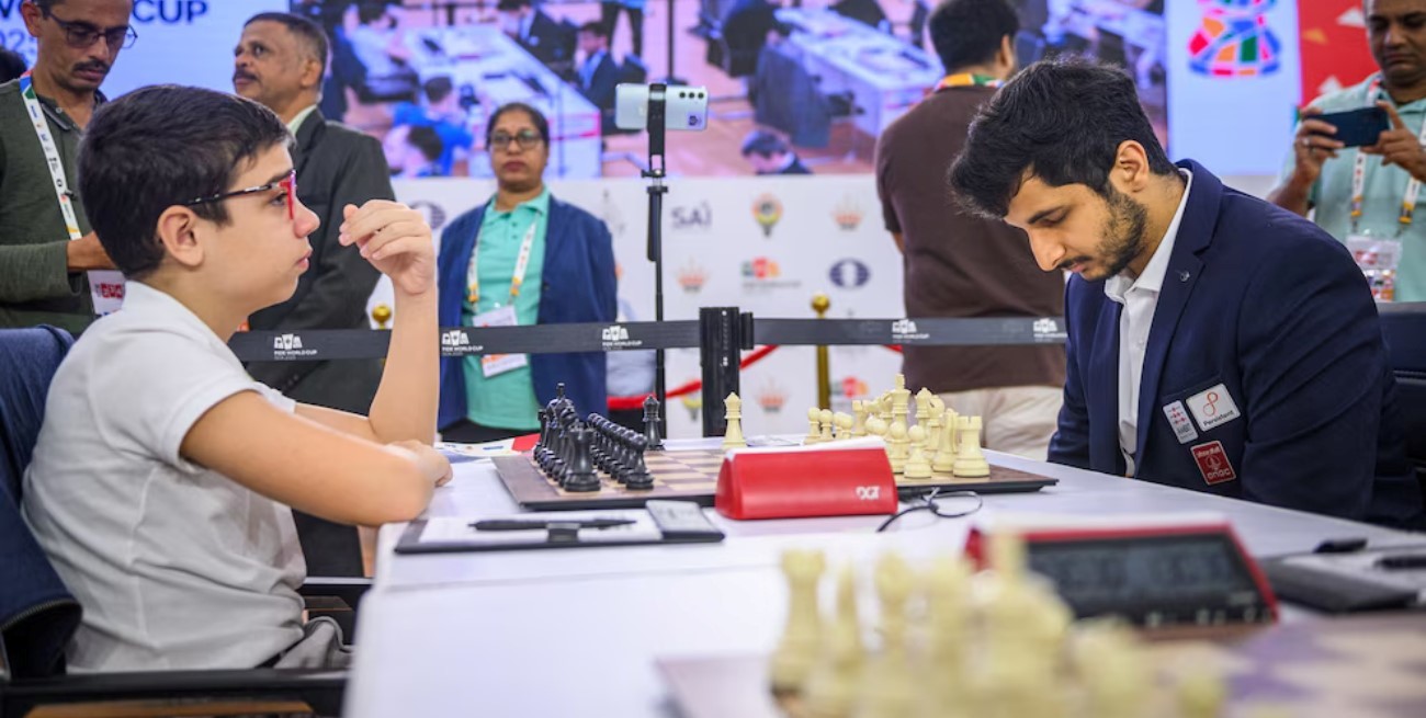 Faustino Oro fue eliminado por Vidit Gujrathi, pero dejó huella en el Mundial de Ajedrez 
