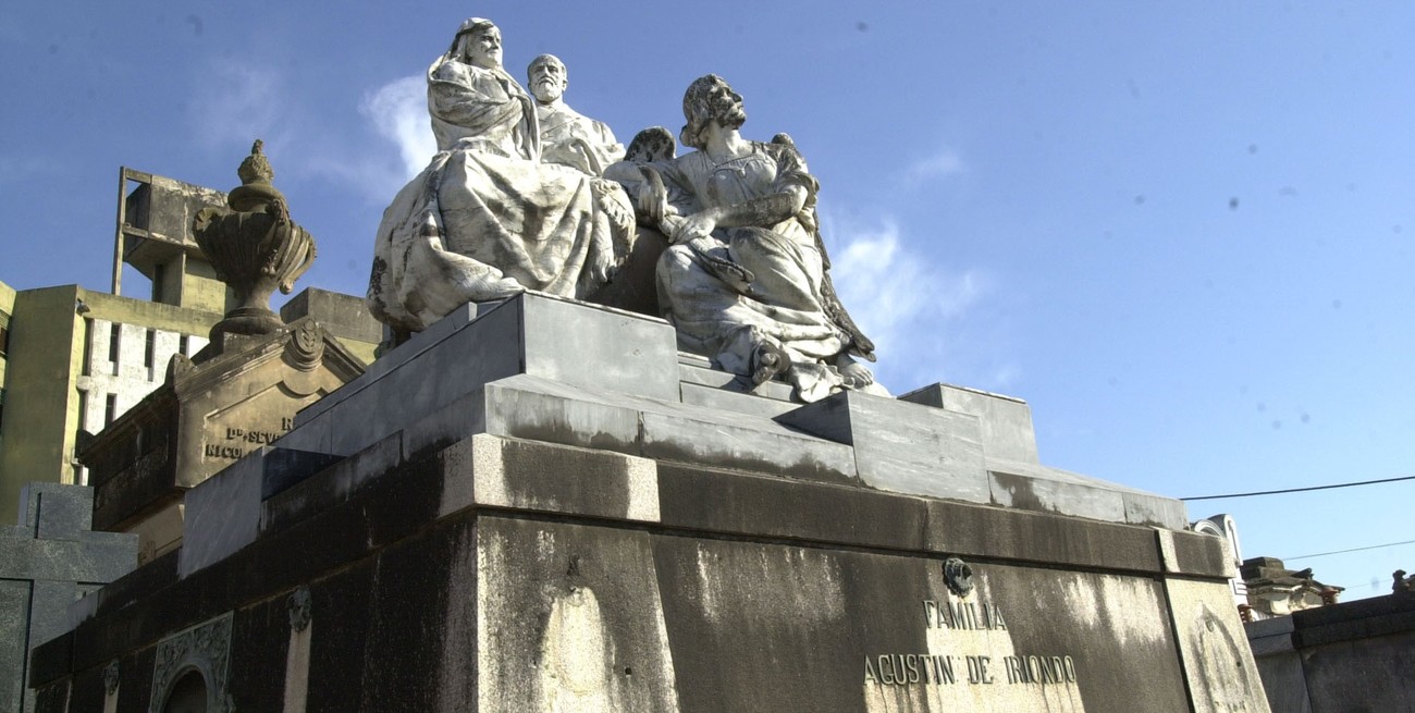 Los panteones de "hijos VIP's" y árboles alergizantes: 2 curiosas historias en la Santa Fe de hace 60 años