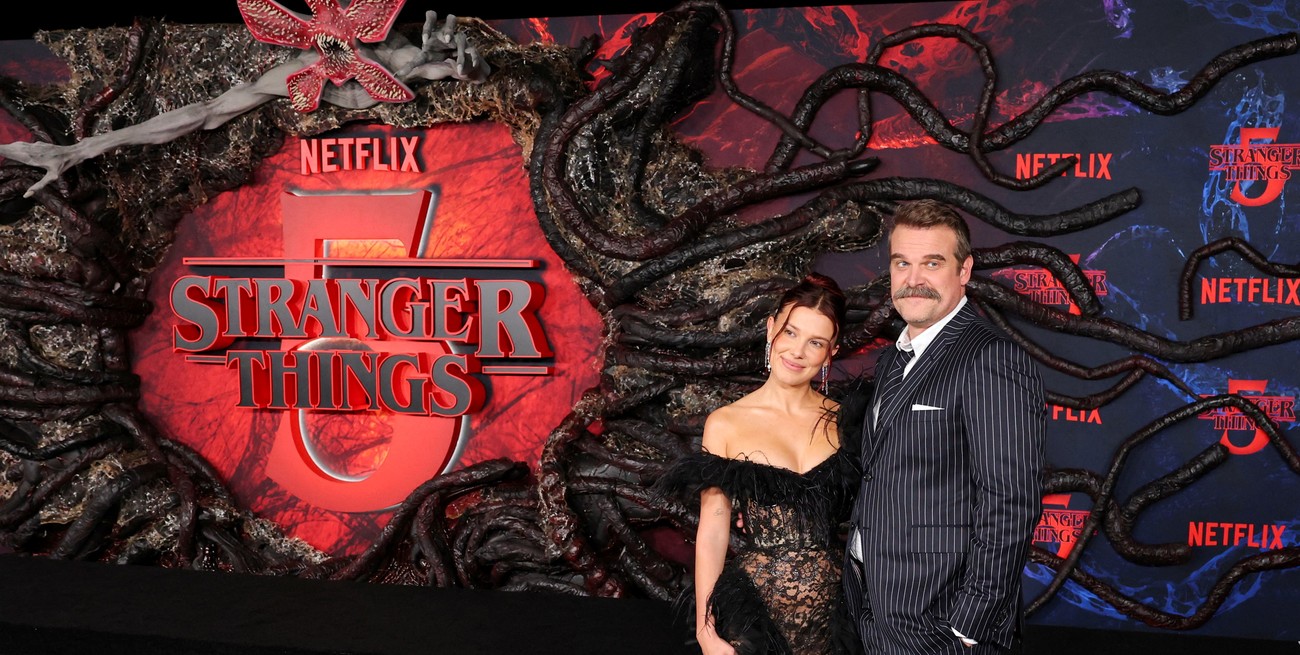 Millie Bobby Brown y David Harbour muestran unidad ante los rumores de conflicto 