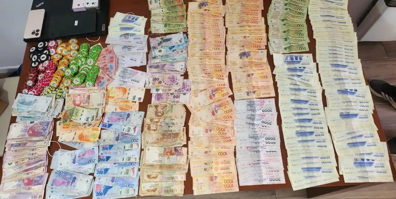 Detienen a una mujer y buscan a su pareja por una red de juego ilegal en Venado Tuerto