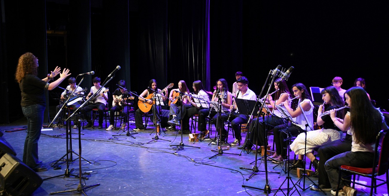 El CREI cerró el año con una noche de música en el Centro Cultural Provincial