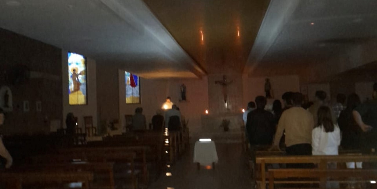 Cuatro robos en diez días dejaron sin luz a la parroquia San Cayetano