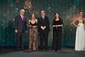 Victoria Borgna recibe el Brigadier 2025 en el rubro Sitio de Noticias.