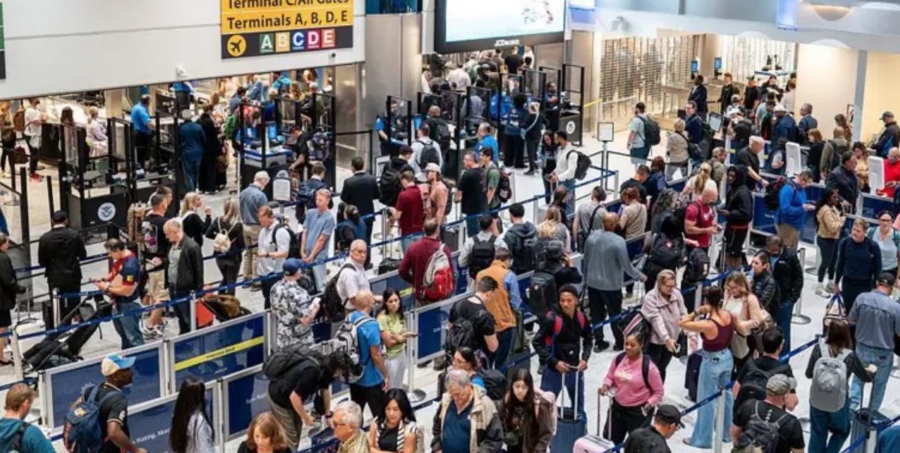 Se cancelaron casi 2.000 vuelos por el cierre de Gobierno en Estados Unidos