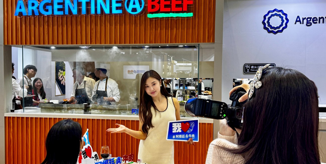 Influencers y medios chinos elogiaron la carne argentina en la CIIE 2025