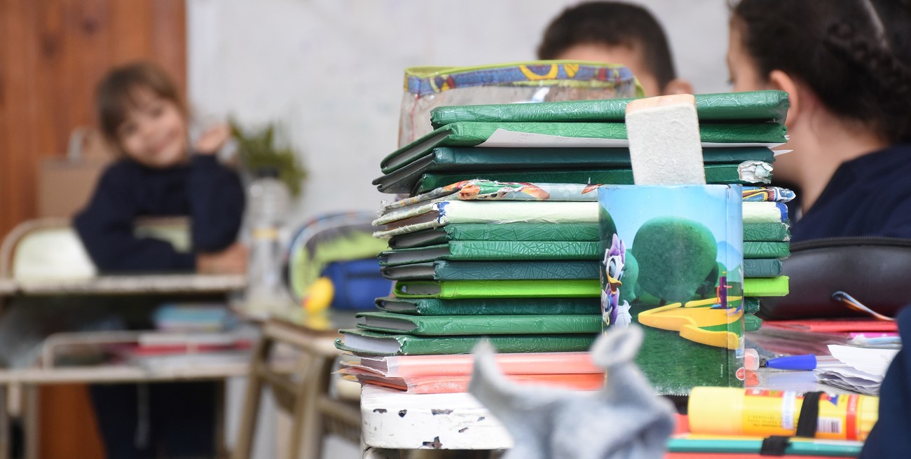 Fijan para 2026 un calendario educativo nacional con 190 días de clase y control de horas reloj