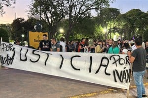 Familiares, amigos y allegados marcharon este lunes. Crédito: Radio Rafaela