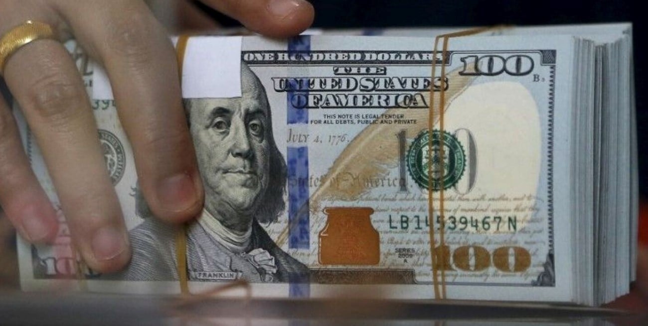 Así cerró el dólar en los bancos argentinos este martes 17 de marzo